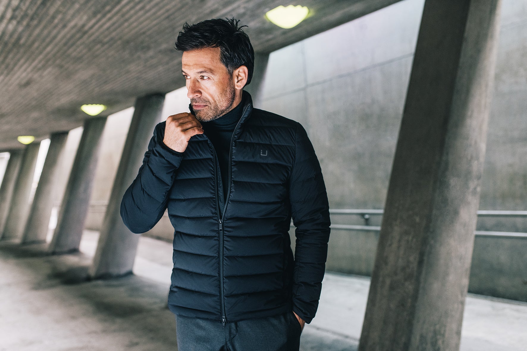 UBR UBR SONIC JACKET - Zwart