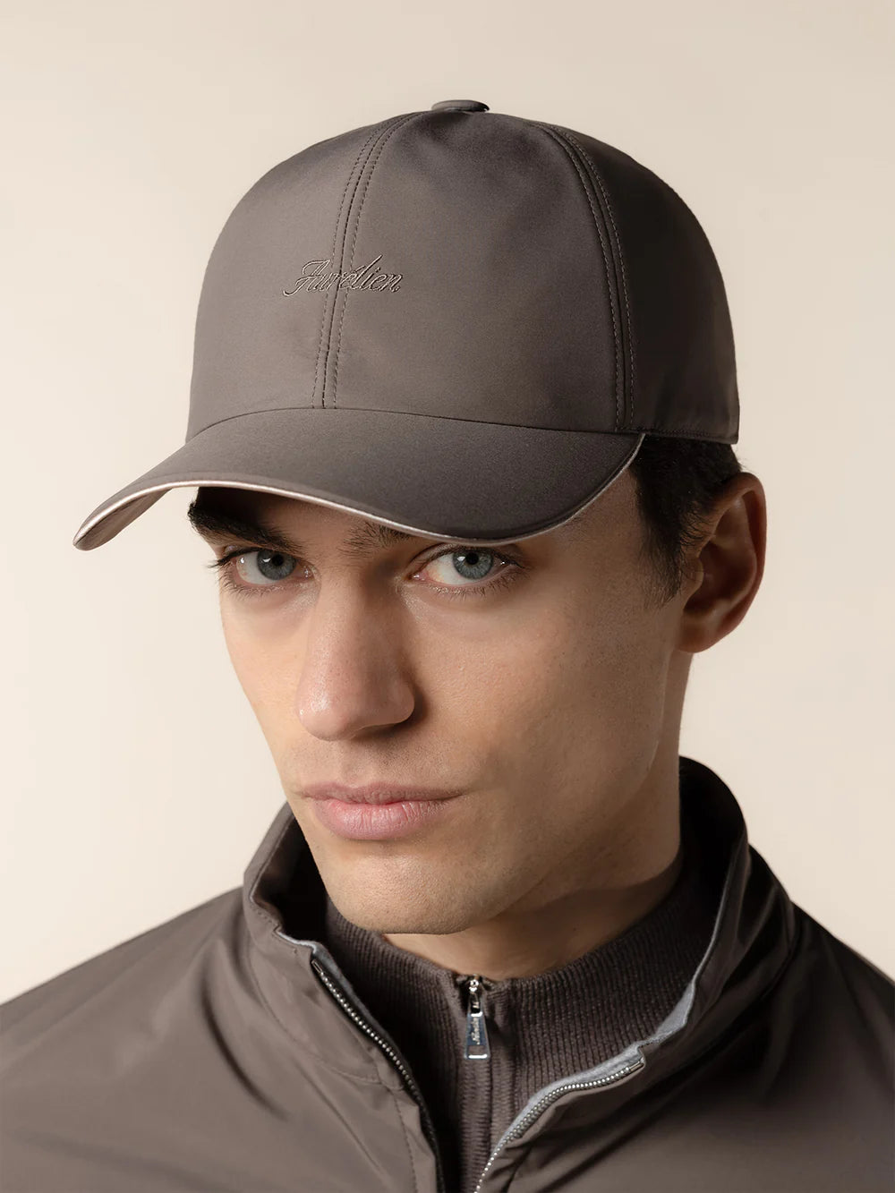 Aurelien Pet - Bruin